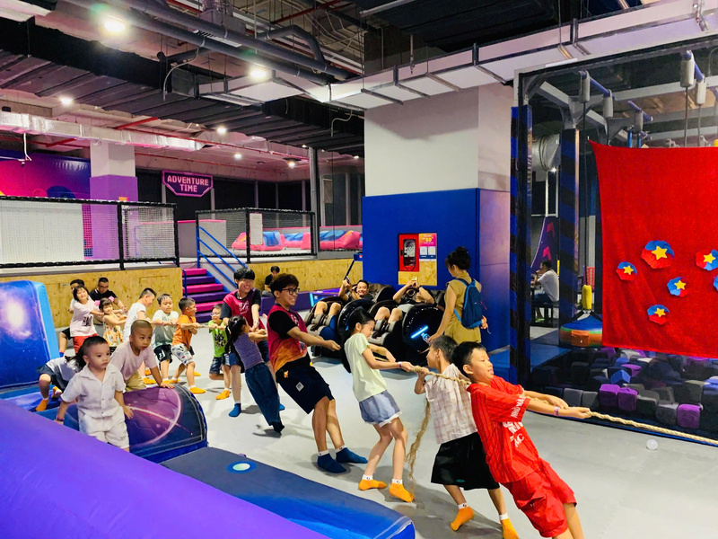 Bé tham gia hoạt động trò chơi dân gian tại Bigfun